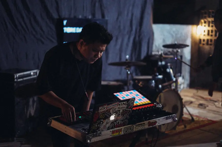Welige at a launchpad in a rehearsal room